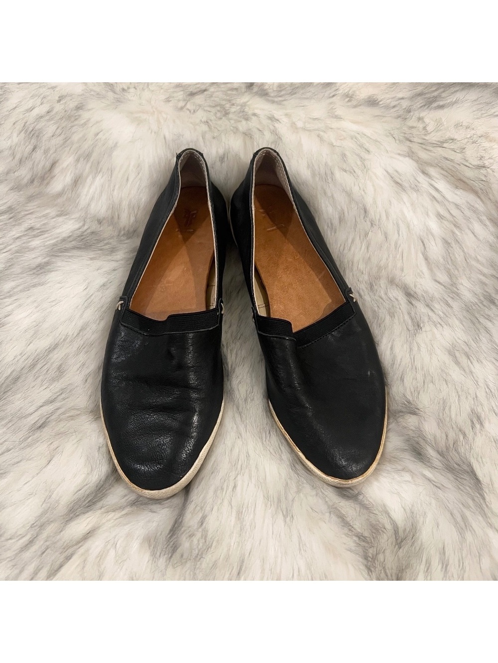 Frye Melanie Black Leather Slip On Loafer Flats Comfortable Walking